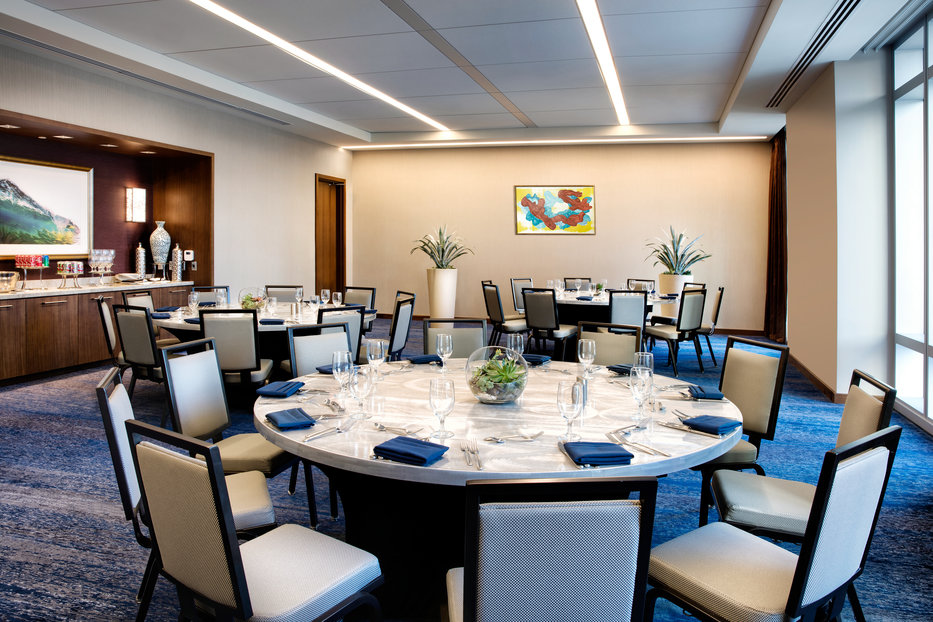 related-corporate-hospitality-cut-sheet-hilton west palm beach-gardenia meeting room.jpg